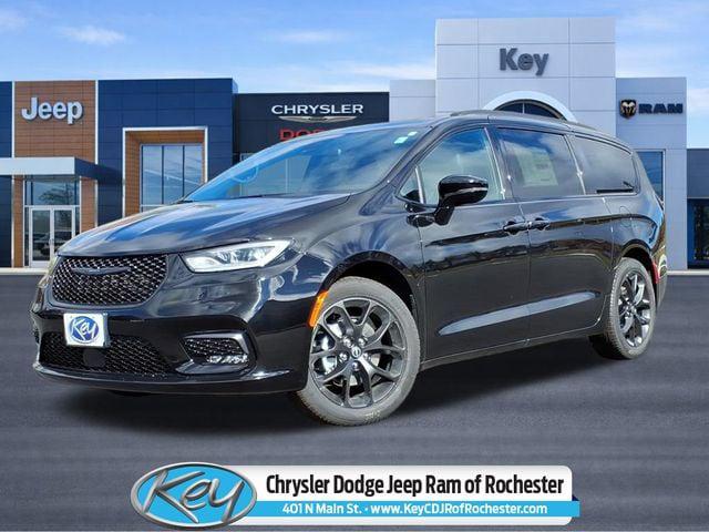 New 2026 Chrysler Pacifica L