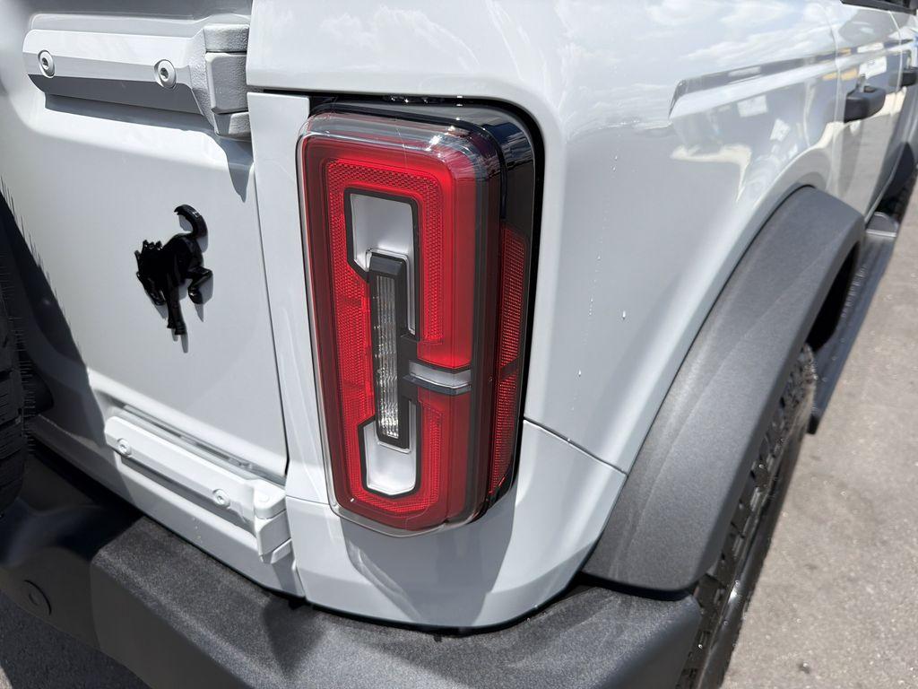 FORD BRONCO - 9
