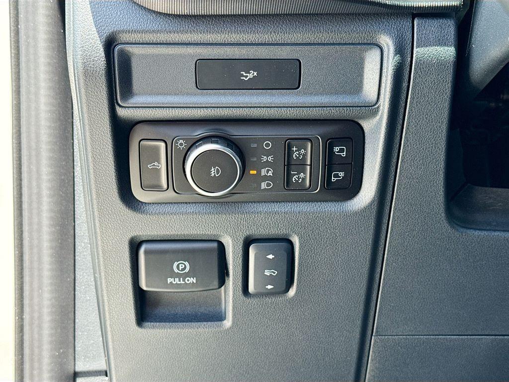 FORD F-150 LARIAT - 10