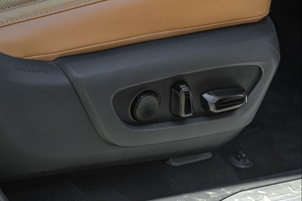 صورة مصغرة 49 لـ 2023 Lexus RX 350 LUXURY