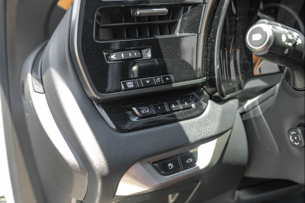 صورة مصغرة 43 لـ 2023 Lexus RX 350 LUXURY