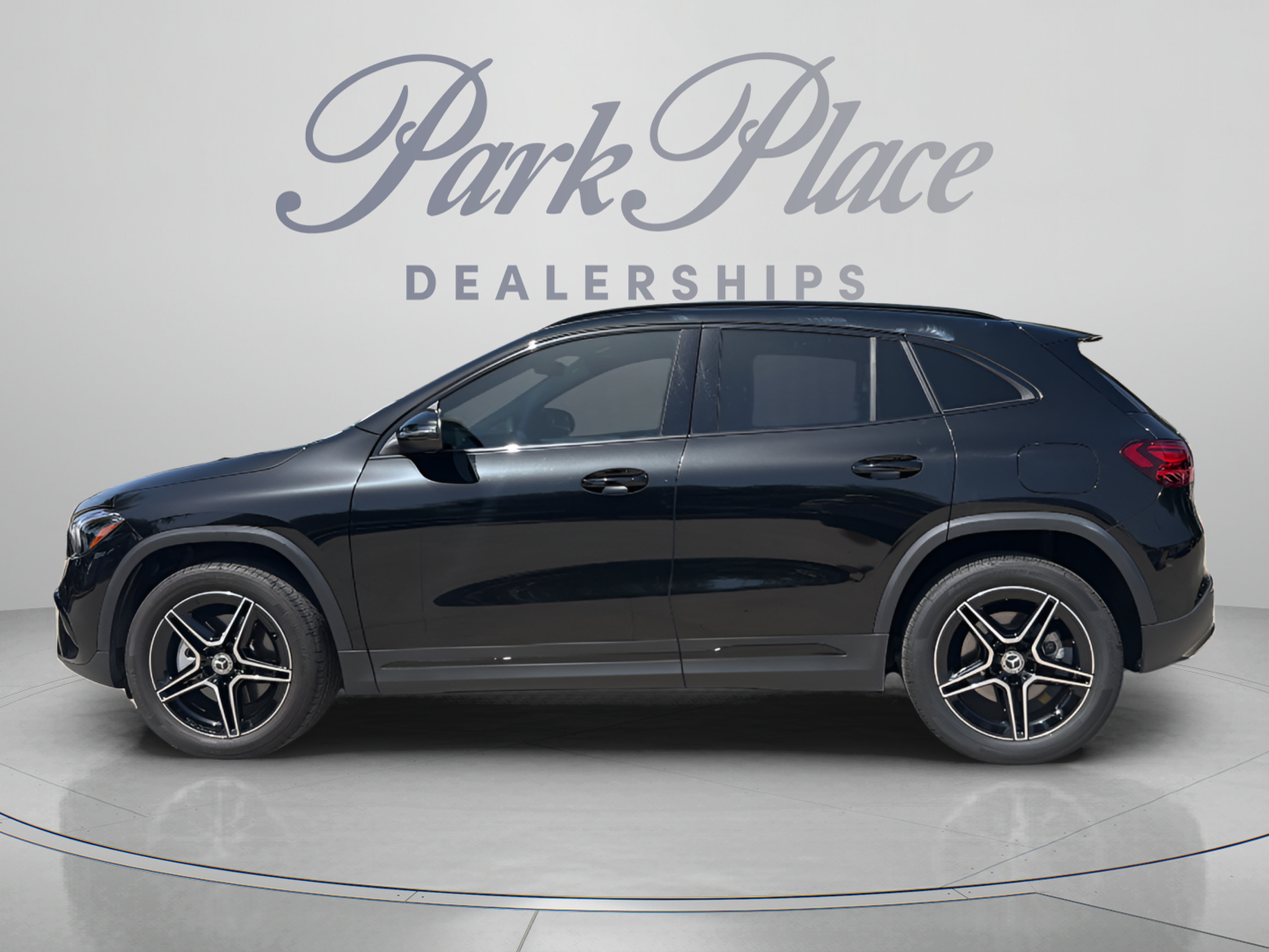 2026 Mercedes-BENZ GLA — фото 2