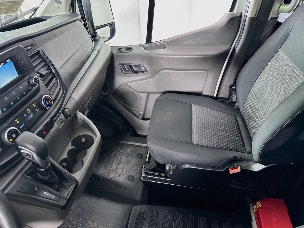صورة مصغرة 21 لـ 2025 FORD TRANSIT-250 BASE