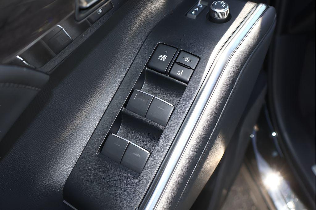 TOYOTA HIGHLANDER - 10