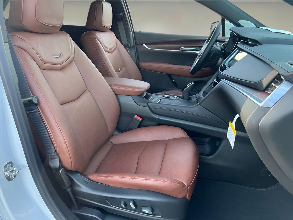 صورة مصغرة 17 لـ 2026 Cadillac XT5 PREMIUM LUXURY