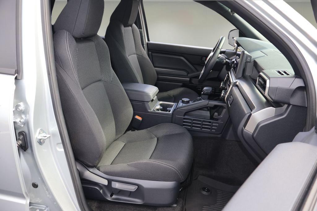 2025 Toyota 4RUNNER SR5 缩略图 20