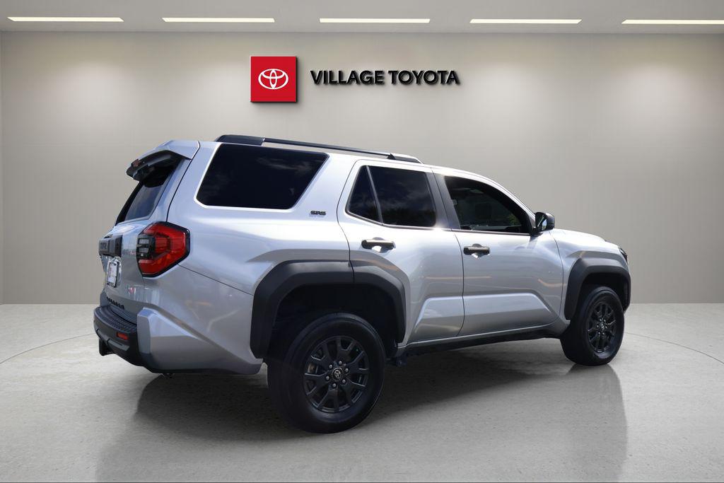 صورة 5 لـ 2025 Toyota 4RUNNER SR5