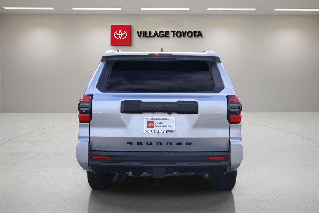 صورة 4 لـ 2025 Toyota 4RUNNER SR5