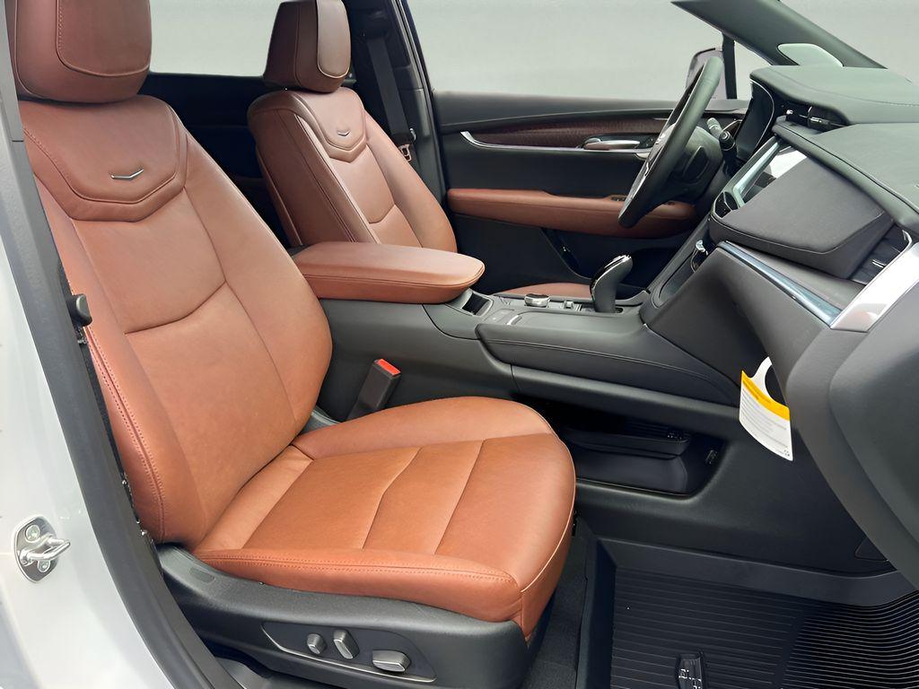 صورة مصغرة 17 لـ 2026 Cadillac XT5 PREMIUM LUXURY
