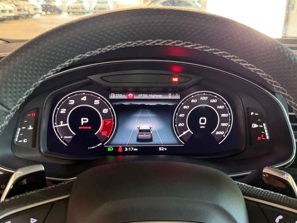 2026 AUDI RS Q8 4.0T 缩略图 25