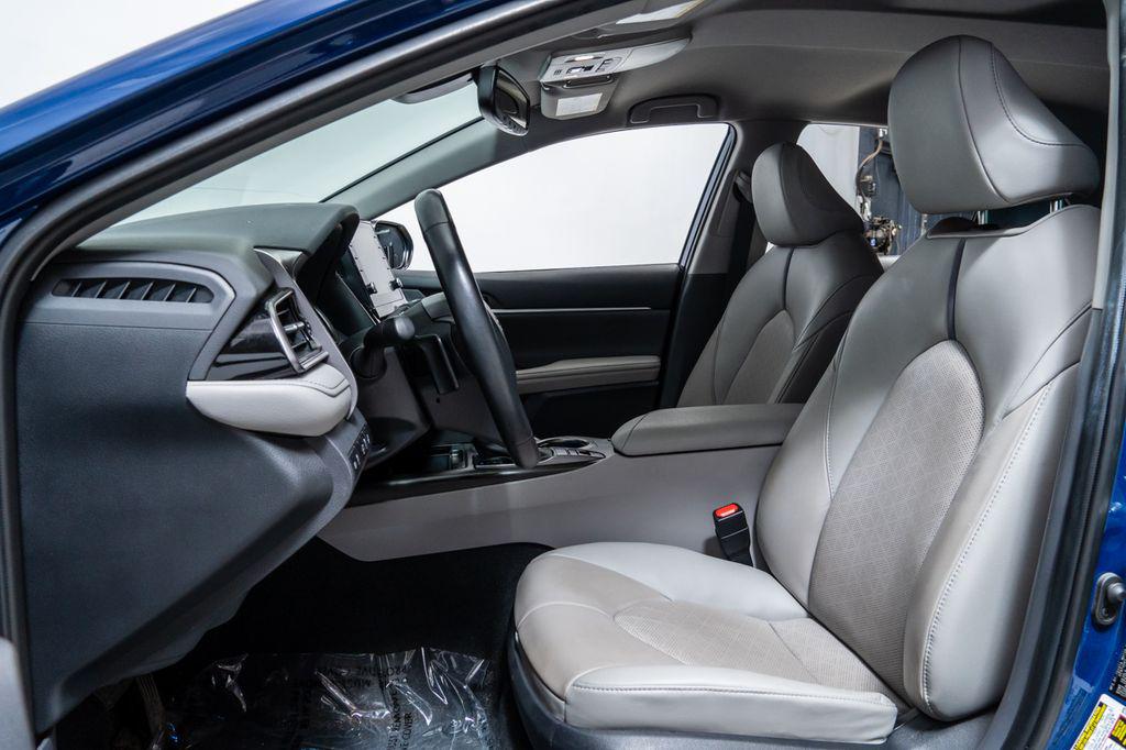 صورة 5 لـ 2023 Toyota CAMRY XSE