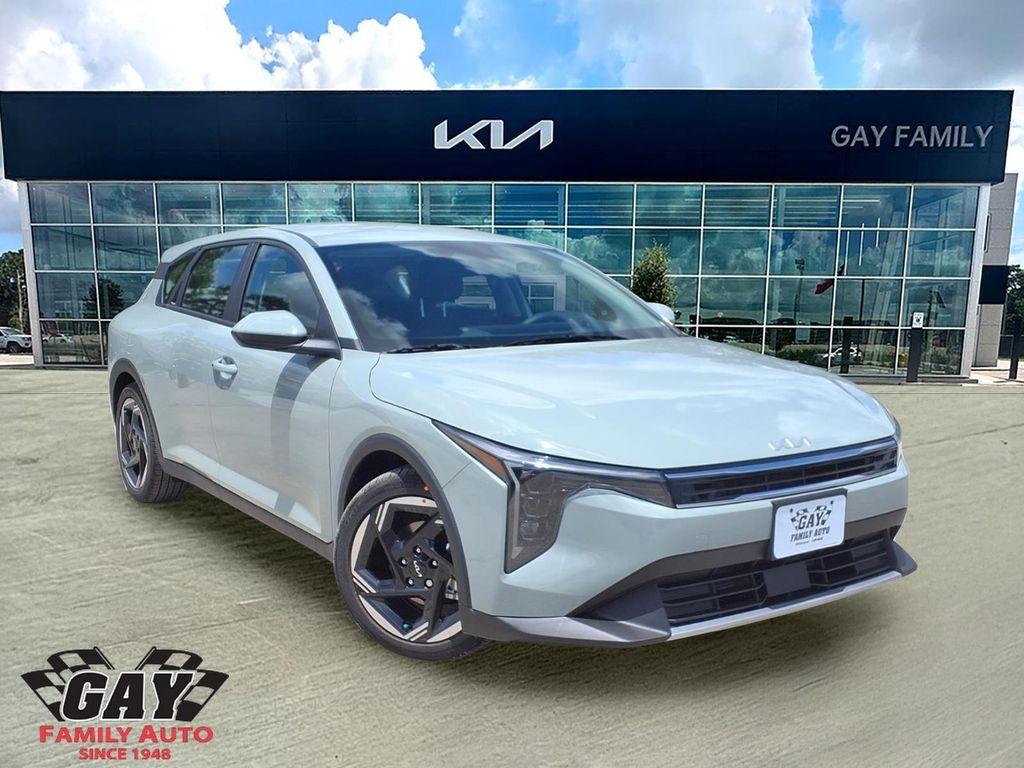 New 2026 Kia K4 EX