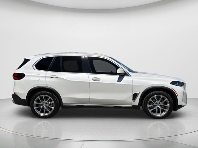 صورة 4 لـ 2026 BMW X5 XDRIVE40I