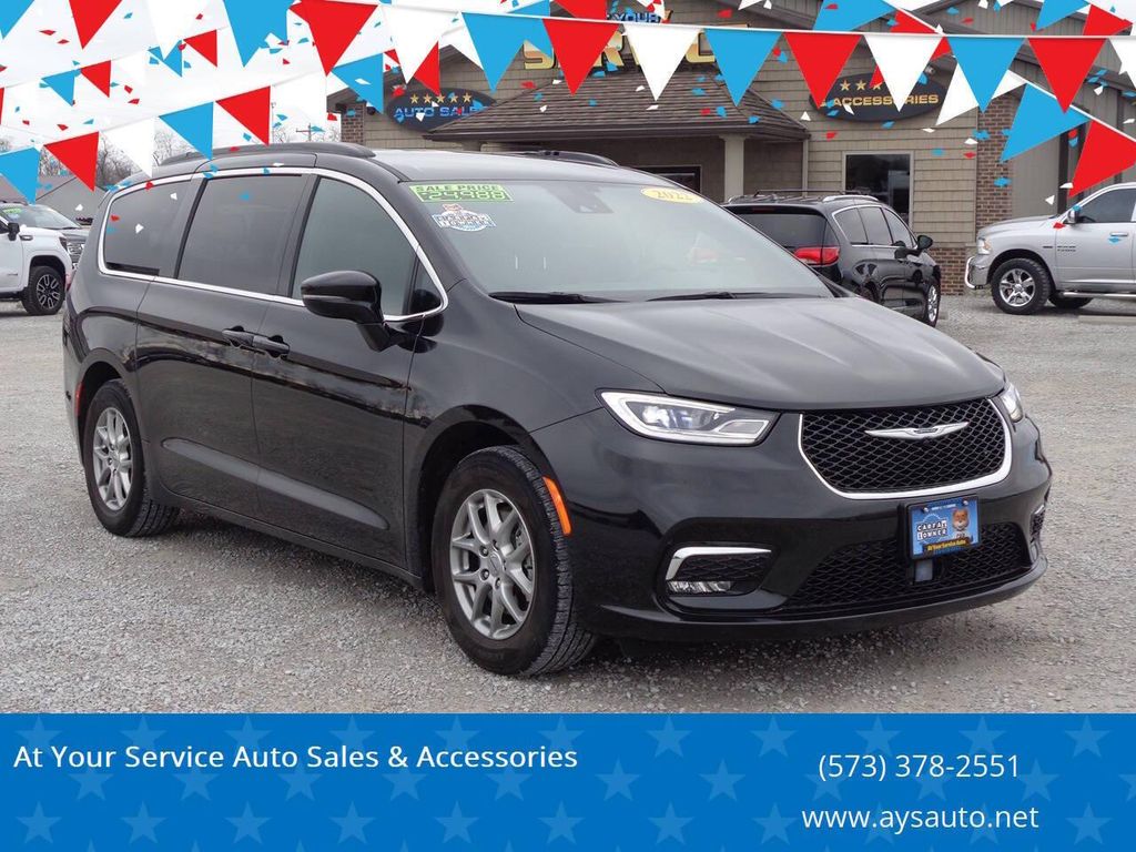 Used 2022 Chrysler Pacifica Touring