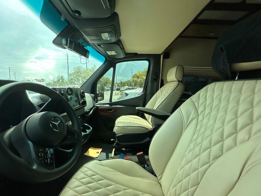 2020 Mercedes-BENZ OTHERS 缩略图 17