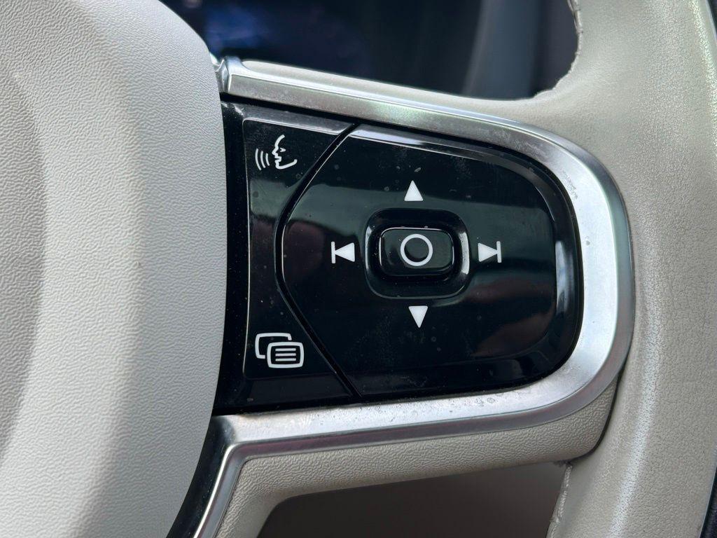 2023 Volvo XC60 B5 ULTIMATE DARK THEME — миниатюра 27