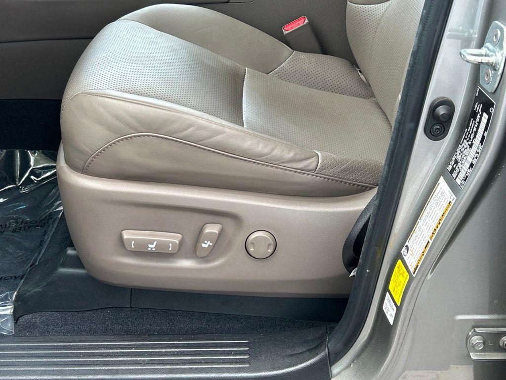 صورة مصغرة 16 لـ 2023 Lexus GX 460 LUXURY
