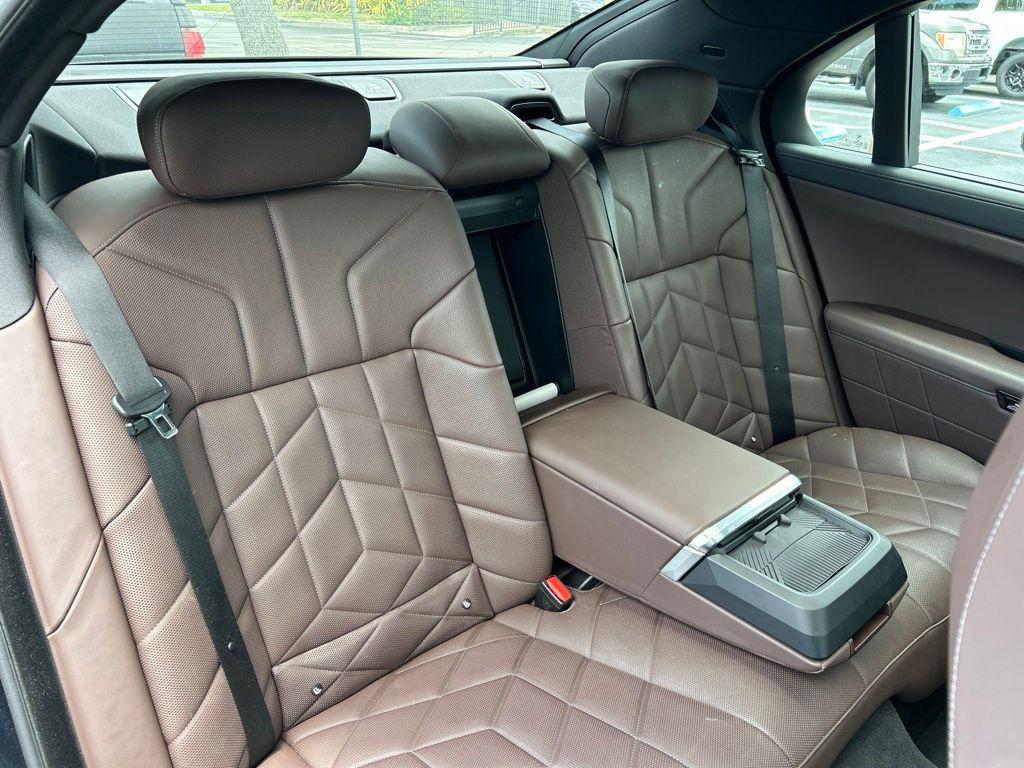 2025 BMW 740 I 缩略图 47