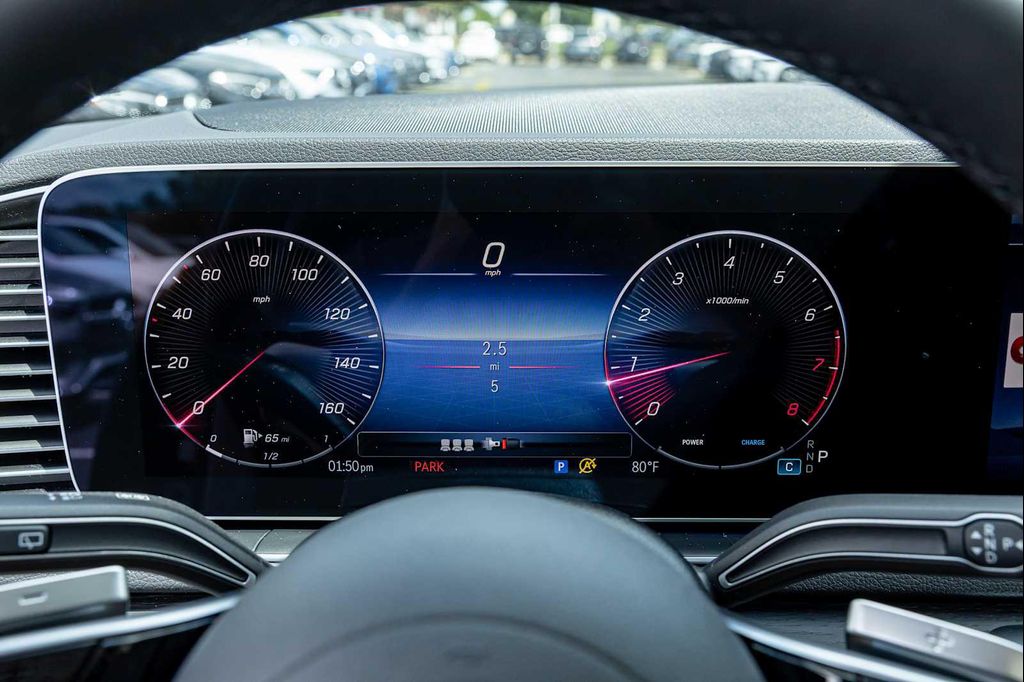 2026 Mercedes-BENZ GLE — миниатюра 15