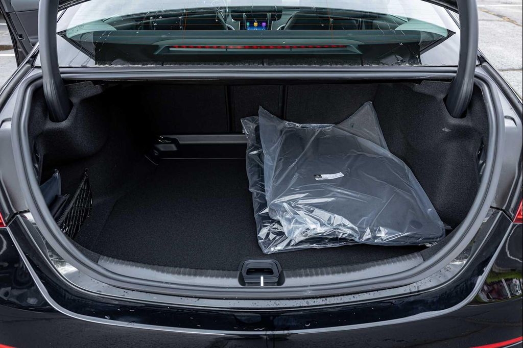 صورة مصغرة 25 لـ 2026 Mercedes-BENZ C-CLASS
