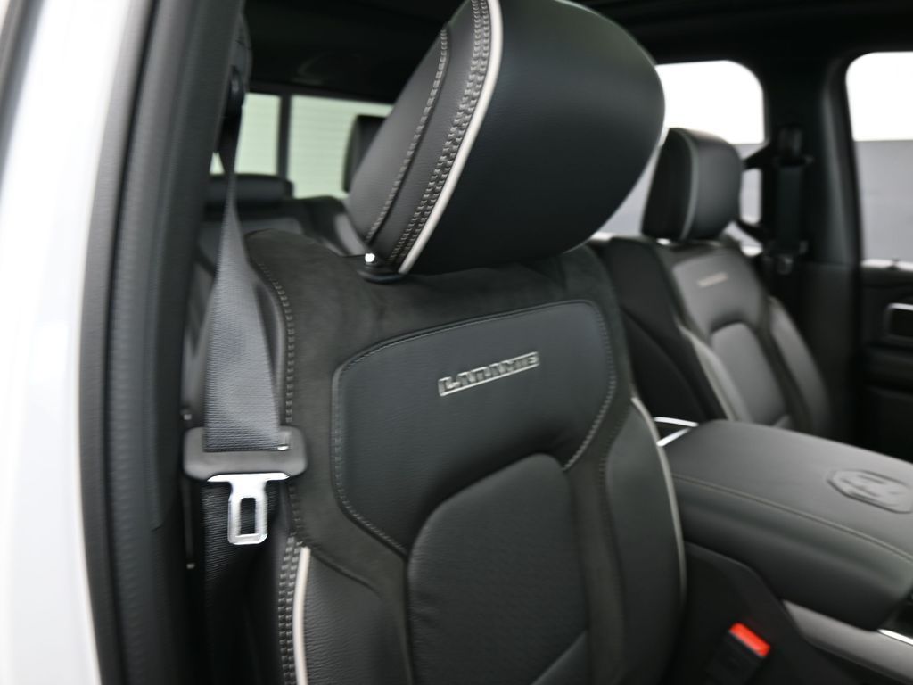 2026 RAM 1500 LARAMIE thumbnail 34