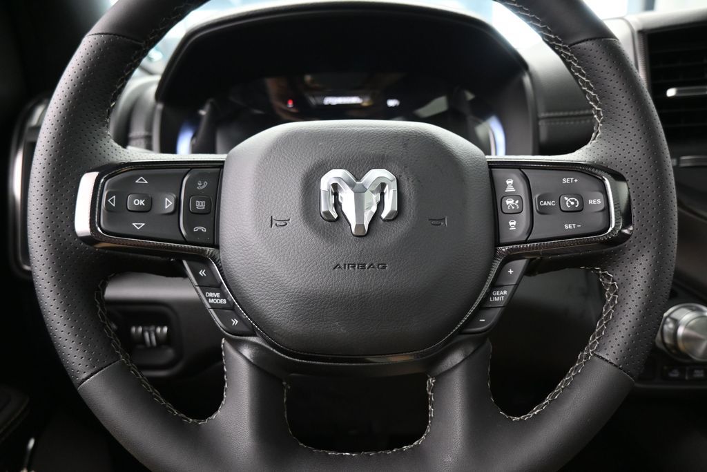 صورة مصغرة 27 لـ 2026 RAM 1500 REBEL