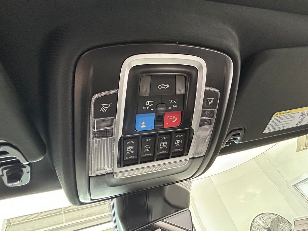 2026 RAM 1500 LARAMIE 缩略图 23