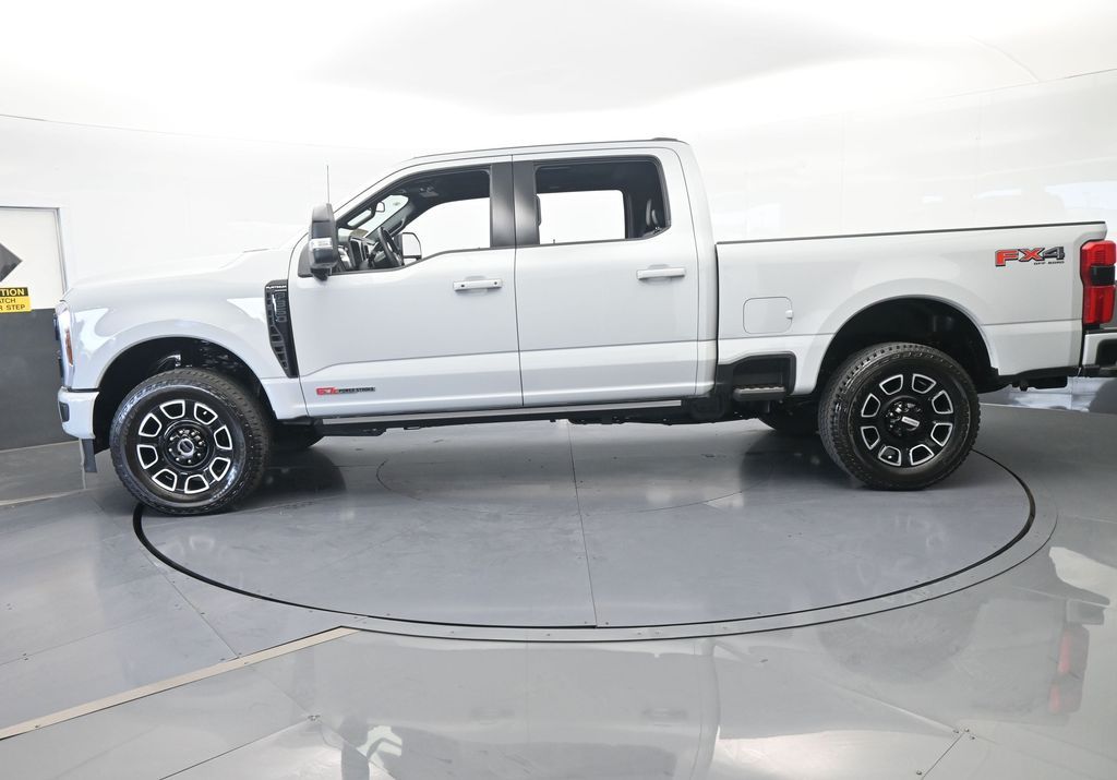 صورة 3 لـ 2026 FORD F-350 PLATINUM