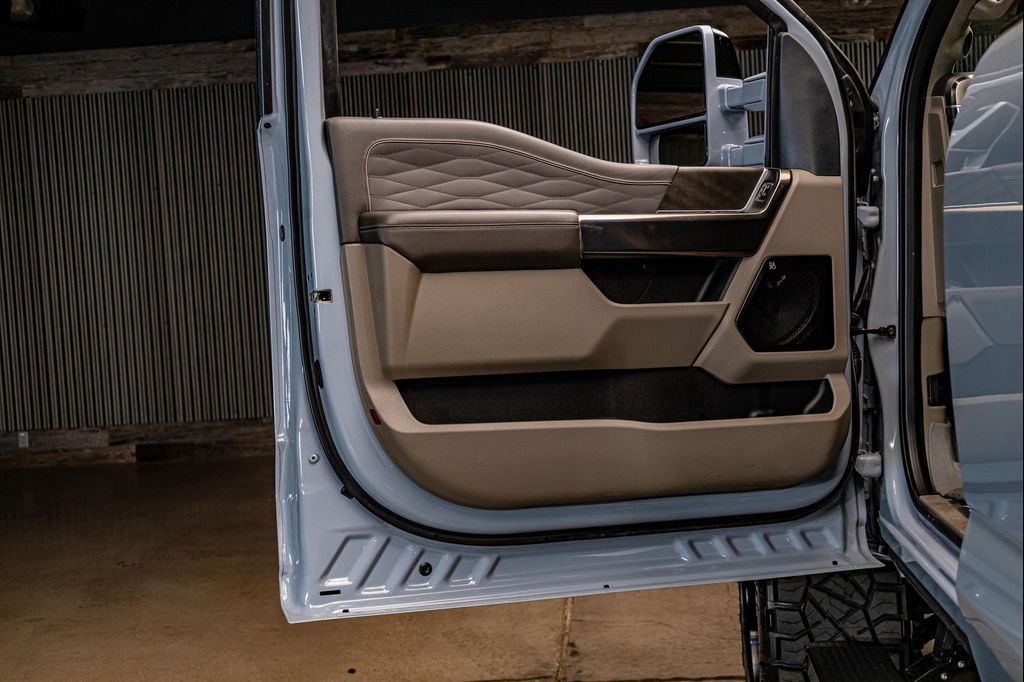 صورة مصغرة 34 لـ 2026 FORD F-250 PLATINUM