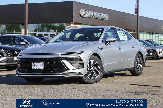 New 2026 Hyundai SONATA Hybrid Blue