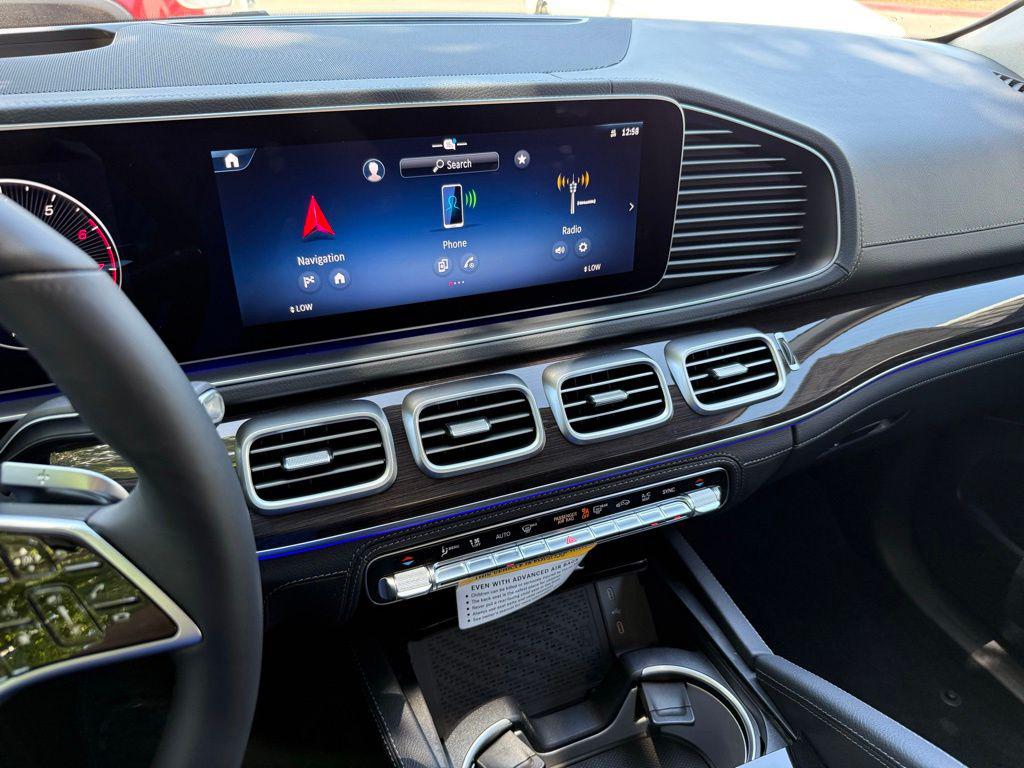 2026 Mercedes-BENZ GLE — миниатюра 21