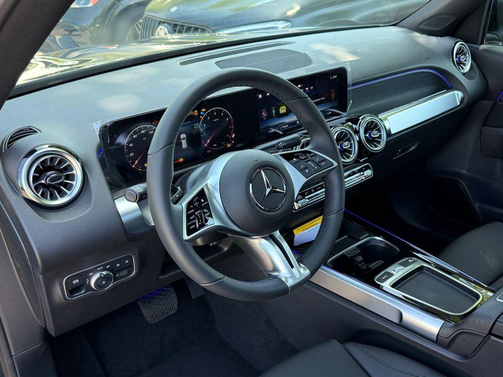 2026 Mercedes-BENZ GLB — миниатюра 20