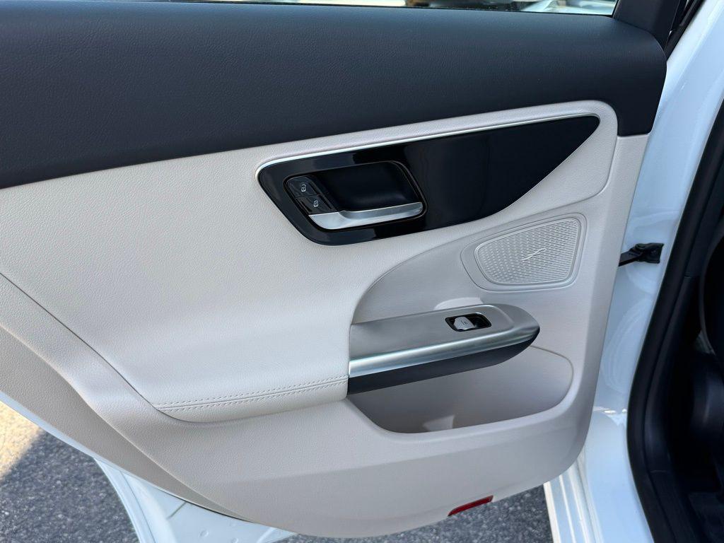 2026 Mercedes-BENZ C-CLASS 缩略图 23