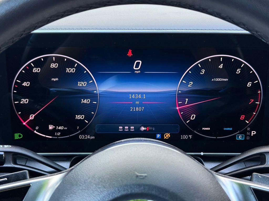 2025 Mercedes-BENZ GLC — миниатюра 11