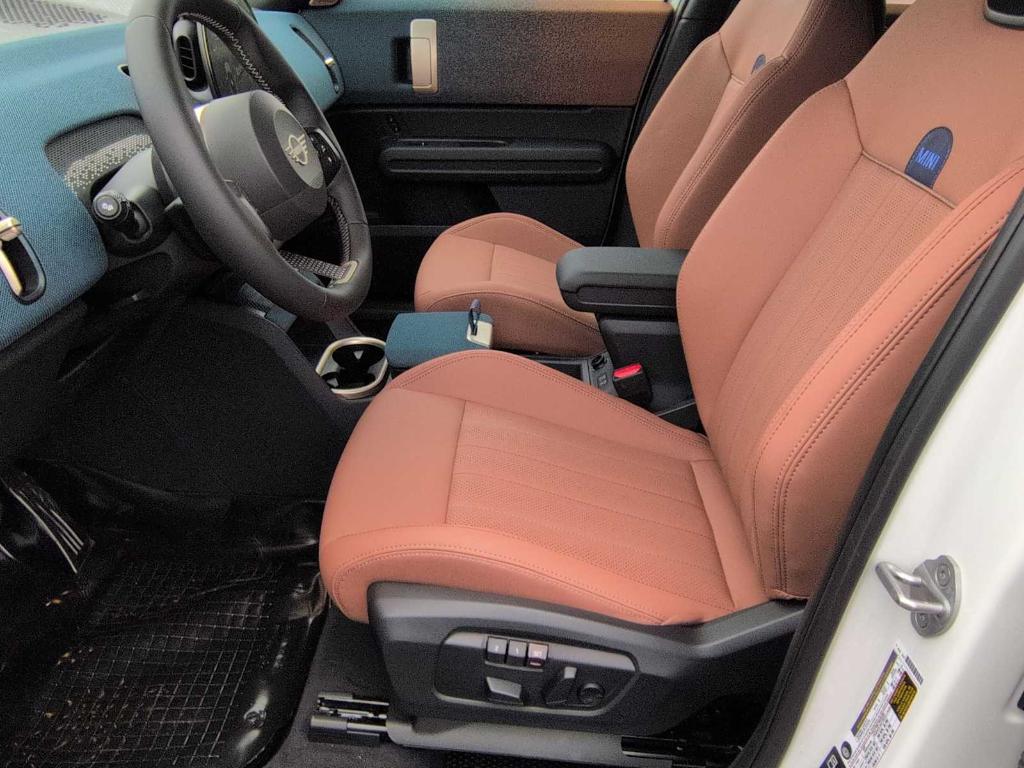 صورة مصغرة 17 لـ 2027 MINI COUNTRYMAN S