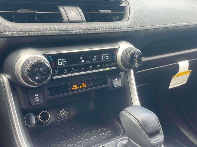 صورة مصغرة 32 لـ 2024 Toyota RAV4 XLE