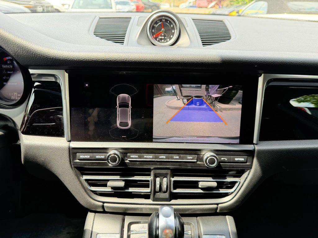 2020 Porsche MACAN MACAN SPORT EDITION — миниатюра 21