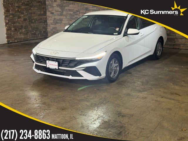 New 2026 Hyundai ELANTRA SE