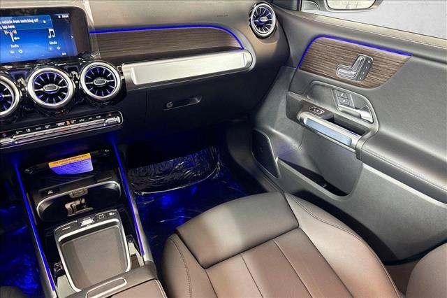2026 Mercedes-BENZ GLB — миниатюра 21