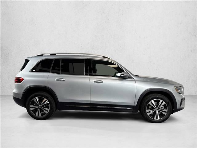 2026 Mercedes-BENZ GLB thumbnail 4