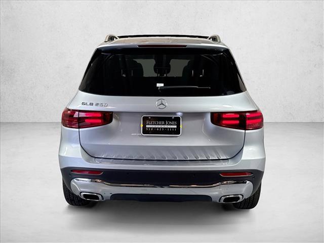 2026 Mercedes-BENZ GLB thumbnail 6