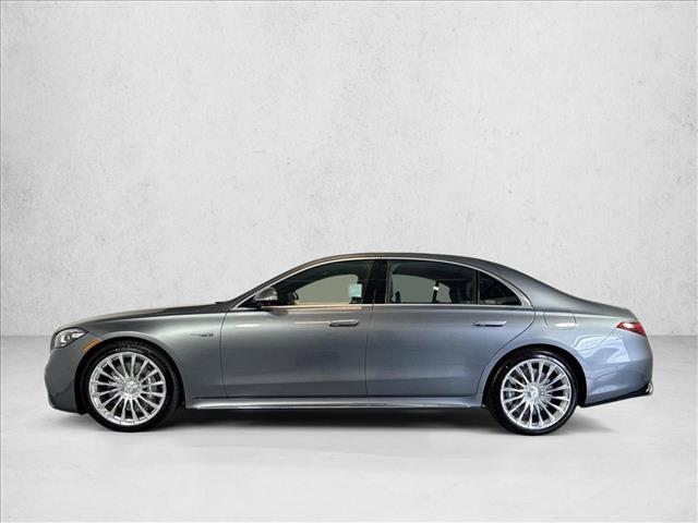2025 Mercedes-BENZ AMG S 63 E BASE — фото 8