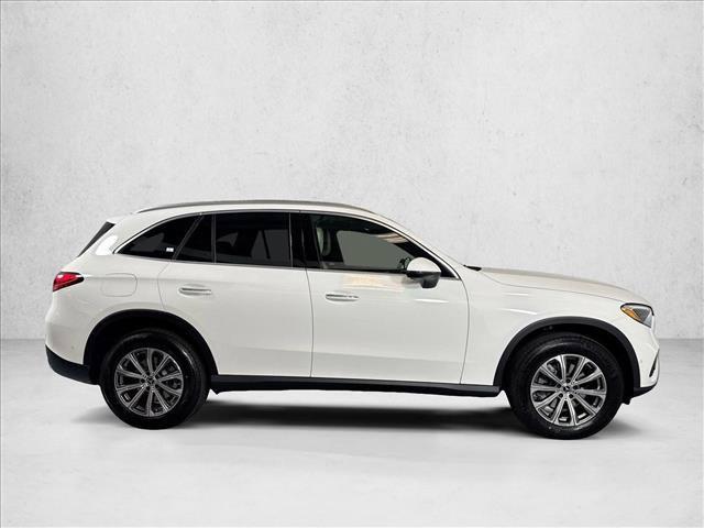 2026 Mercedes-BENZ GLC — фото 4