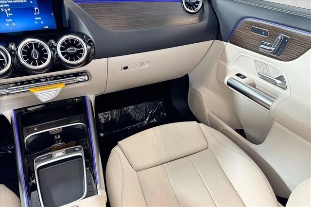 2026 Mercedes-BENZ GLA — миниатюра 21