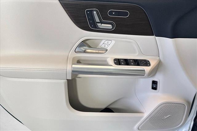 2026 Mercedes-BENZ GLA — миниатюра 16