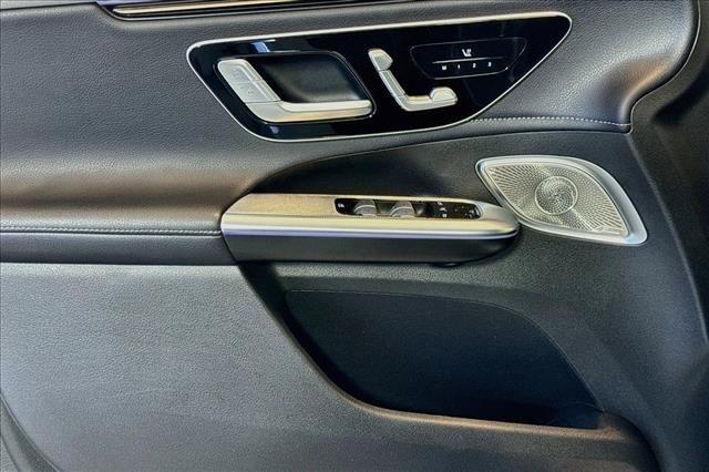 2023 Mercedes-BENZ EQE — миниатюра 15