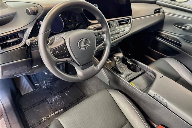2025 Lexus ES 350 照片 9