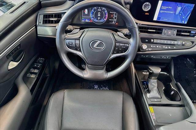 2025 Lexus ES 350 — миниатюра 21