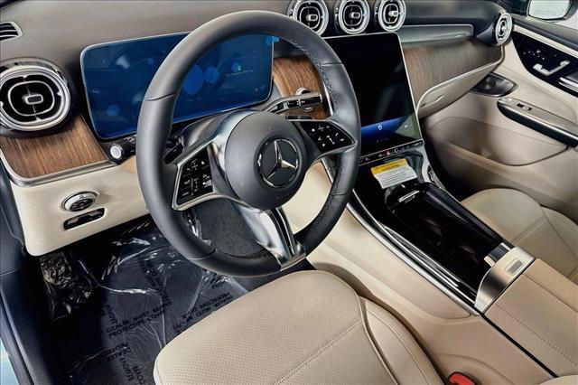 2026 Mercedes-BENZ GLC — фото 9