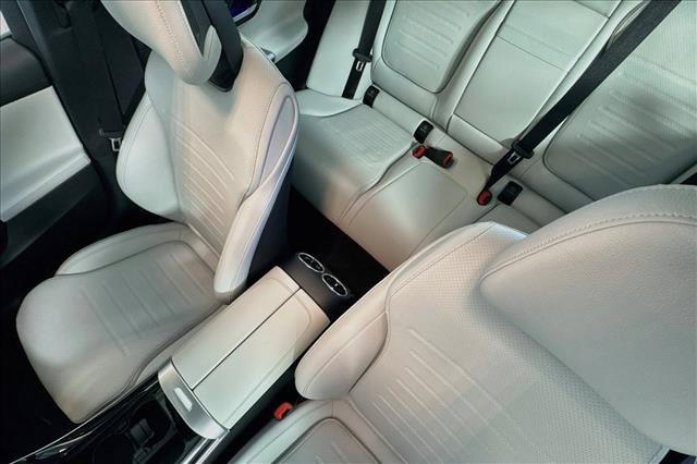2026 Mercedes-BENZ C-CLASS 缩略图 19